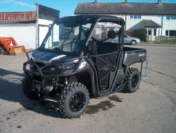 CAN-AM HD8 TRAXTER WITH WHEELIE BIN CARRIER full