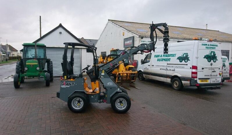 Giant Loader full